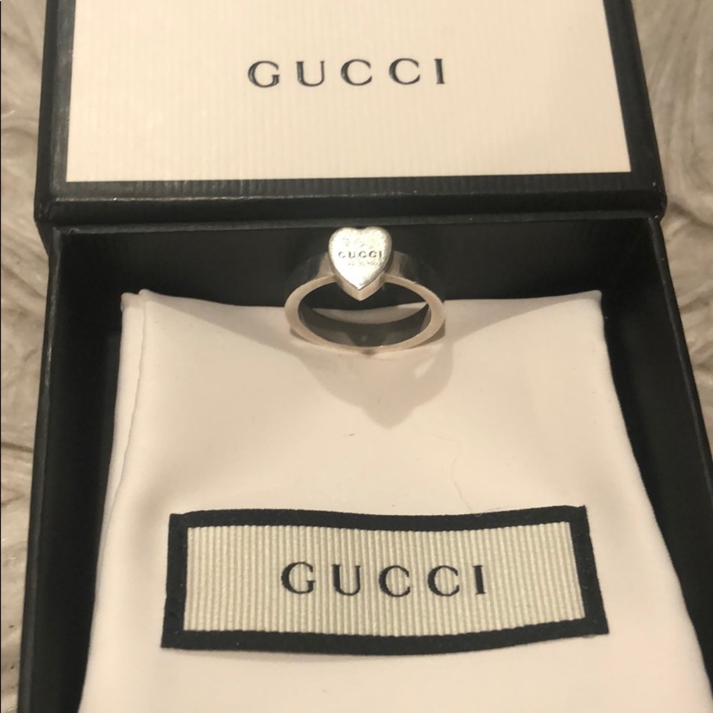 Gucci heart ring